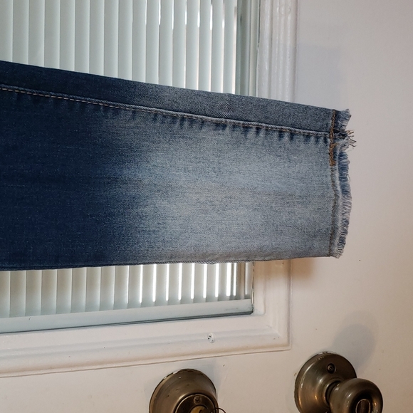 CELEBRITY ACE JEANS 👖 - Picture 3 of 4